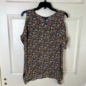 Sami & Jo cold shoulder top